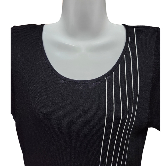 Knit Rhinestone Patterned Top - Picture 2 of 8